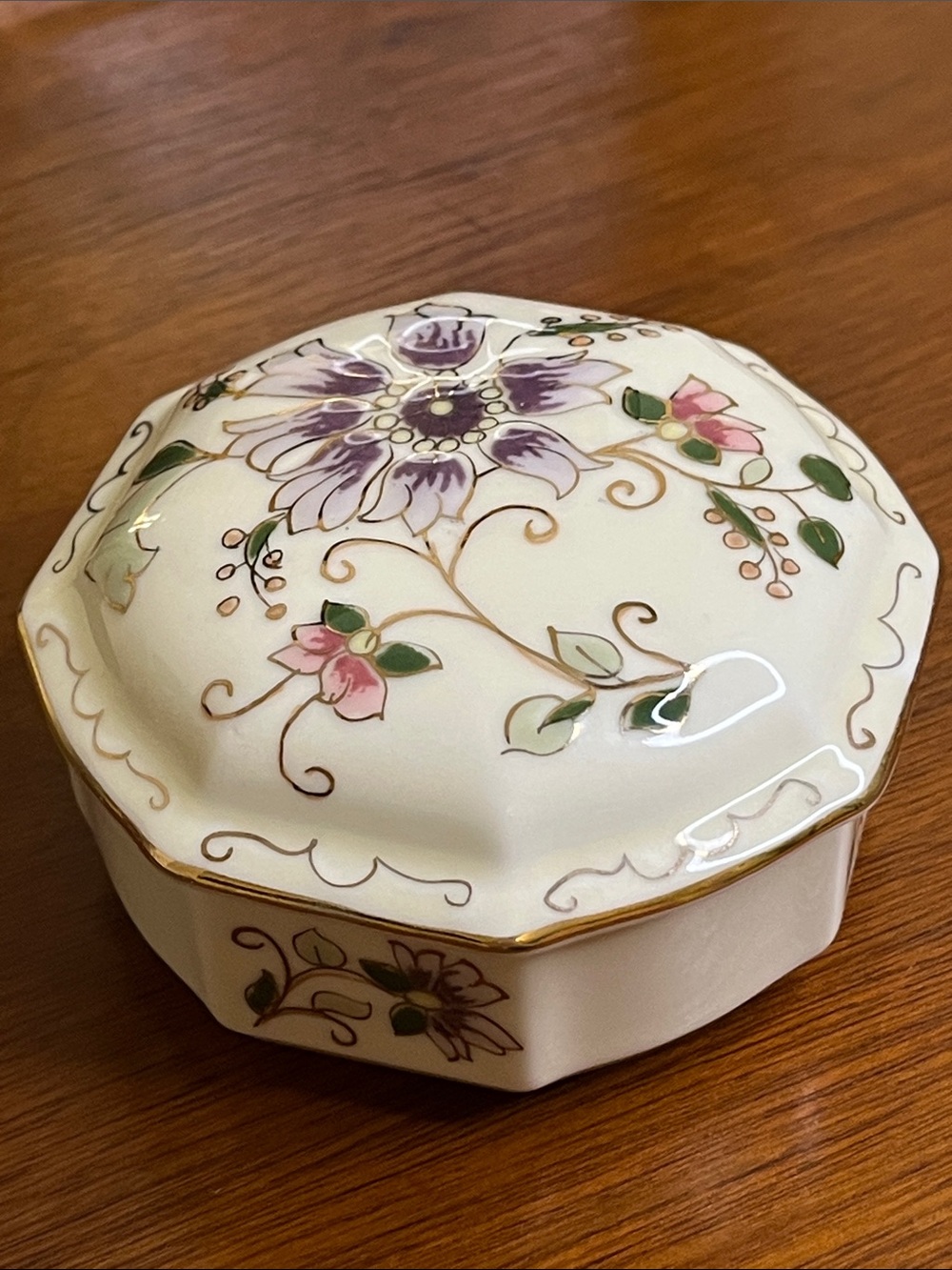 Vintage Zsolnay- Hungary Trinket Box Hand Painted - absolutely beautiful!